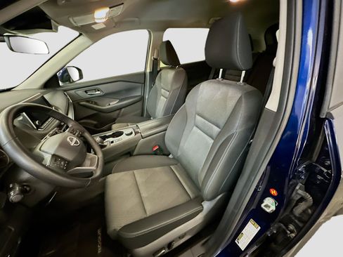 Used 2025 Nissan Rogue SV image 13