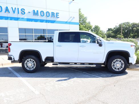 Used 2021 Chevrolet Silverado 3500 High Country w/ Z71 Off-Road Package AWD/4WD image 5
