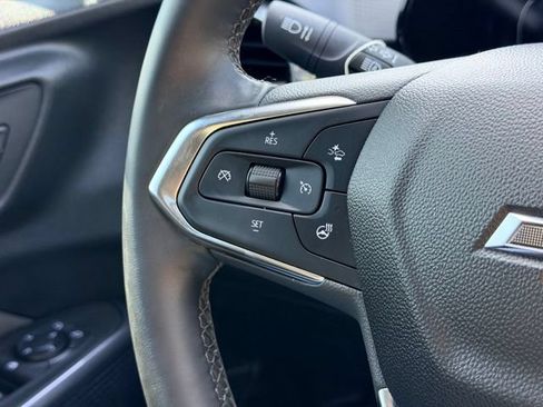Used 2025 Chevrolet Trax ACTIV w/ Sunroof Package FWD image 11