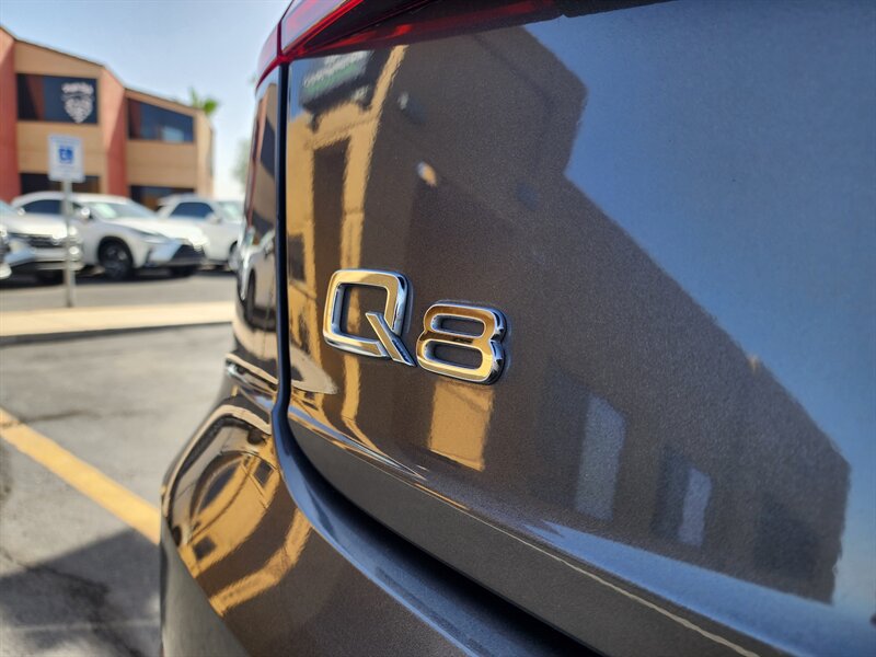 Used 2019 Audi Q8 Prestige w/ Luxury Package AWD/4WD image 13