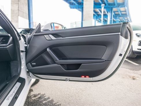 Used 2022 Porsche 911 Targa 4S w/ Premium Package image 52