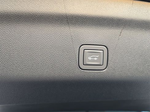 New 2026 Chevrolet Tahoe Premier image 14