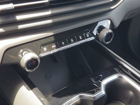 New 2026 Chevrolet Silverado EV LT w/ Plus Package AWD/4WD image 28