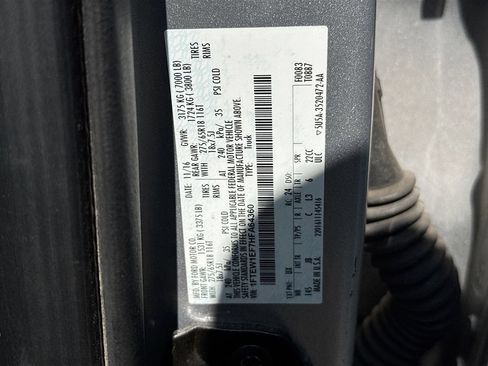 Used 2017 Ford F150 XLT w/ Equipment Group 302A Luxury AWD/4WD image 6