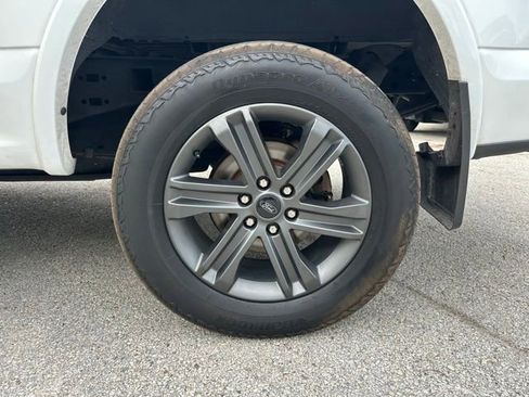 Certified 2020 Ford F150 Lariat w/ Equipment Group 502A Luxury image 32