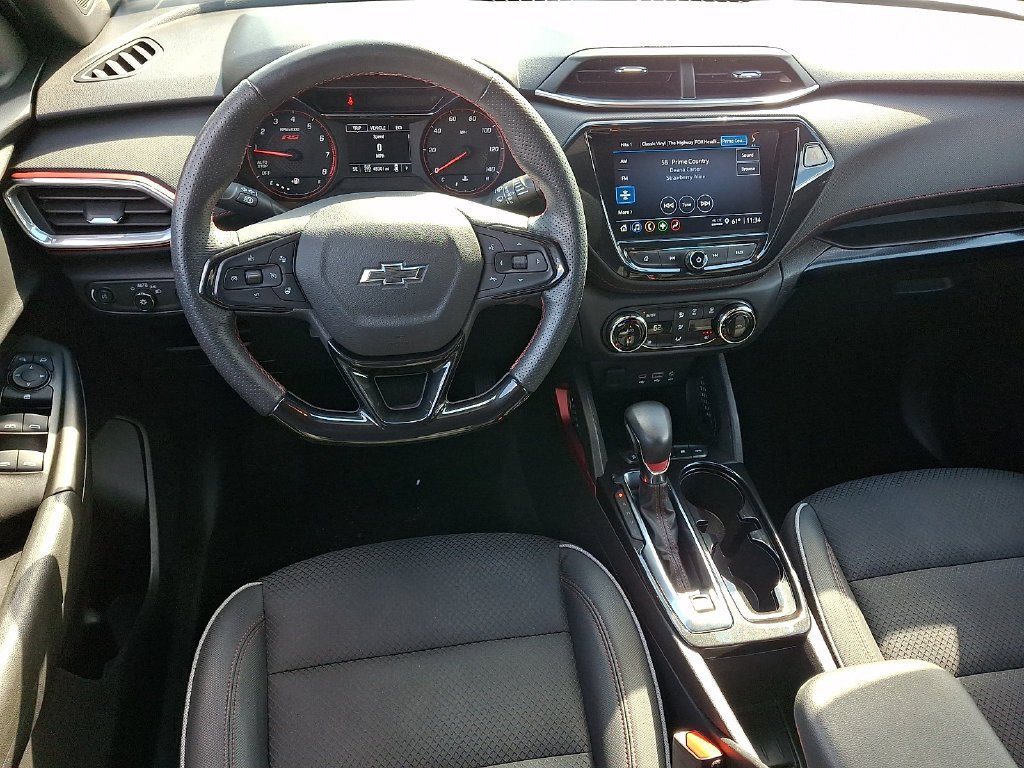 Used 2023 Chevrolet TrailBlazer RS w/ Convenience Package AWD/4WD image 2