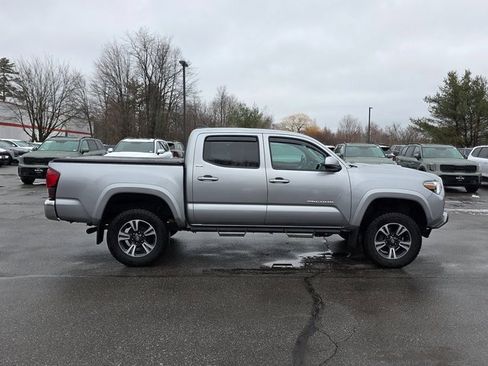 Used 2021 Toyota Tacoma SR image 9