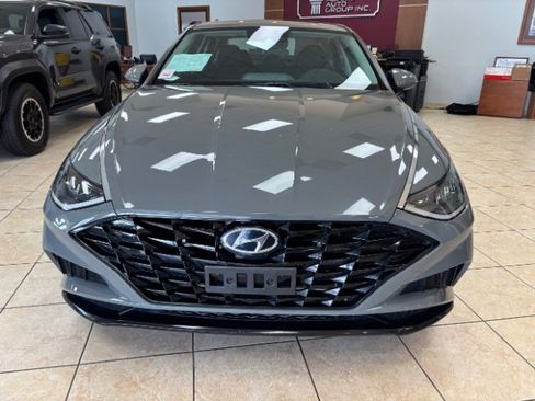 Used 2021 Hyundai Sonata SEL FWD image 2