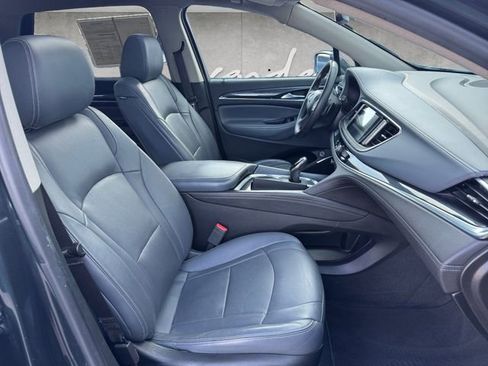 Used 2019 Buick Enclave Essence image 24