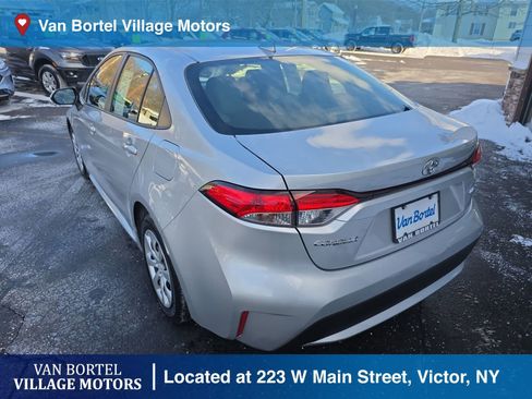Used 2022 Toyota Corolla LE image 7