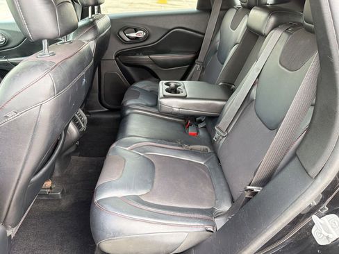 Used 2014 Jeep Cherokee Trailhawk w/ Cold Weather Group image 13