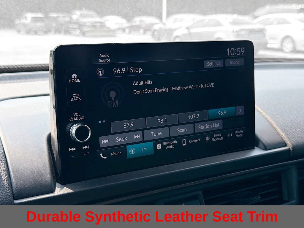 Used 2025 Honda Pilot TrailSport image 19