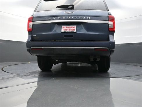 Used 2022 Ford Expedition XLT image 32