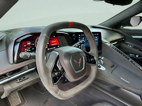 Used 2024 Chevrolet Corvette Stingray Premium Conv w/ Z51 Performance Package RWD image 13