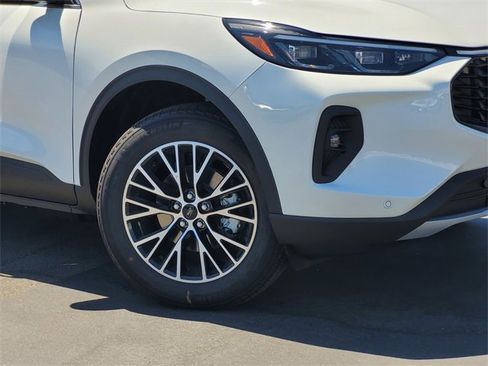New 2025 Ford Escape SE w/ PHEV Premium Package image 2