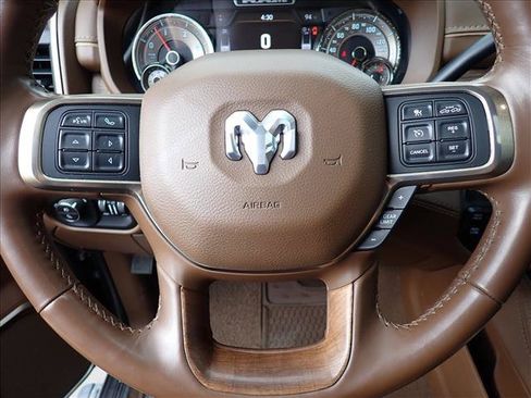 Used 2022 RAM 2500 Limited AWD/4WD image 12