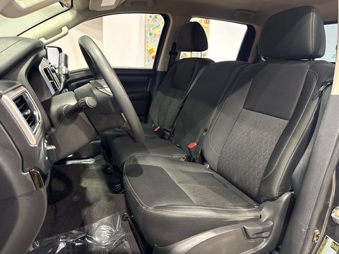 Used 2019 Nissan Titan SV AWD/4WD image 96