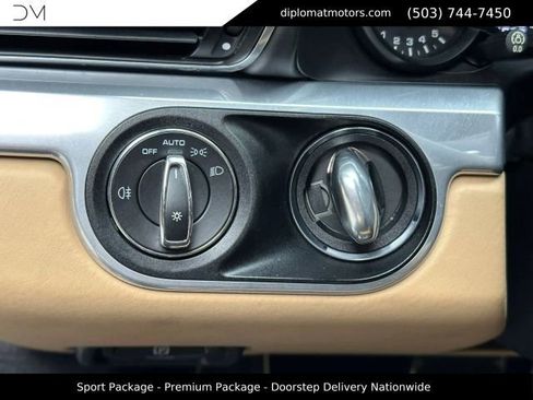 Used 2017 Porsche 911 Carrera 4S AWD/4WD image 32