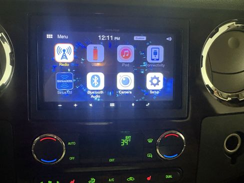 Used 2010 Ford F250 Lariat image 24