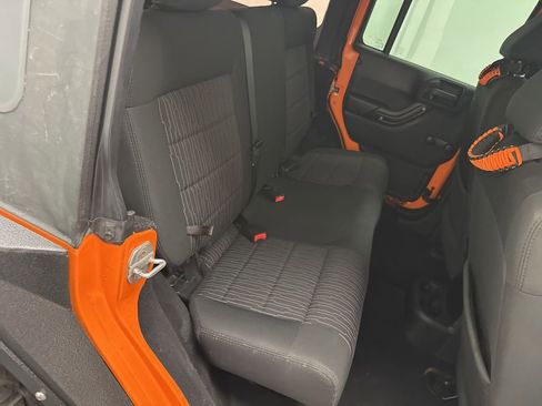 Used 2012 Jeep Wrangler Unlimited Sport AWD/4WD image 11