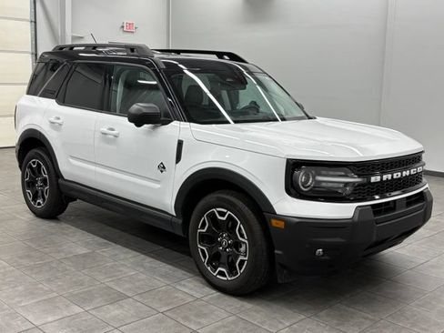 Used 2025 Ford Bronco Sport Outer Banks w/ Outer Banks Tech Package+ AWD/4WD image 1