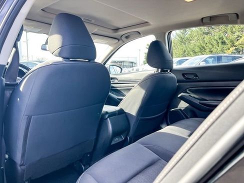 Used 2024 Nissan Altima 2.5 SV w/ SV Premium Package image 11