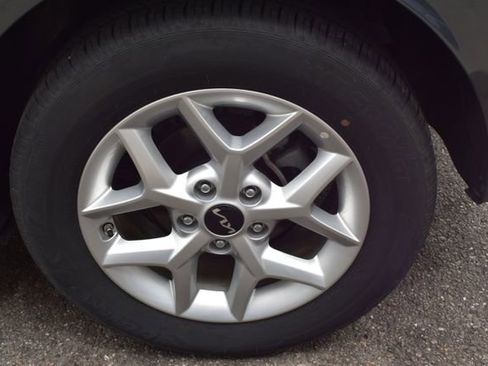 Used 2025 Kia Soul LX w/ LX Technology Package FWD image 39