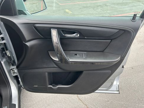 Used 2016 GMC Acadia SLT w/ Open Road Package AWD/4WD image 30