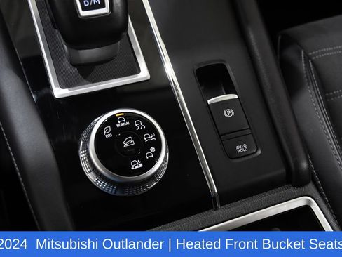 Used 2024 Mitsubishi Outlander SE AWD/4WD image 25