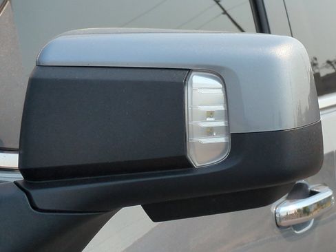 Used 2021 Chevrolet Silverado 1500 High Country w/ Technology Package AWD/4WD image 52