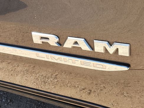 Used 2019 RAM 1500 Limited w/ Body Color Bumper Group image 8