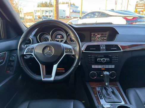 Used 2013 Mercedes-Benz C 250 Sedan image 21