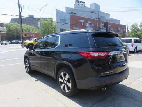 Used 2018 Chevrolet Traverse LT AWD/4WD image 5