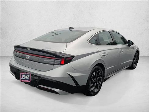Used 2024 Hyundai Sonata SEL FWD image 5