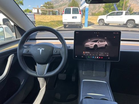 Used 2023 Tesla Model Y Long Range AWD/4WD image 20
