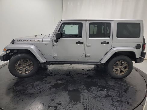 Used 2018 Jeep Wrangler Unlimited Sport image 4