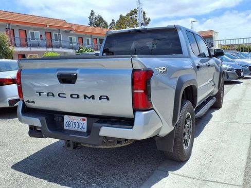 Used 2024 Toyota Tacoma TRD Off-Road AWD/4WD image 19