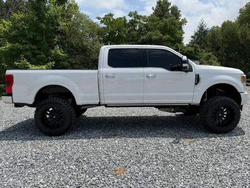 Used 2018 Ford F250 Platinum w/ Platinum Ultimate Package AWD/4WD image 9