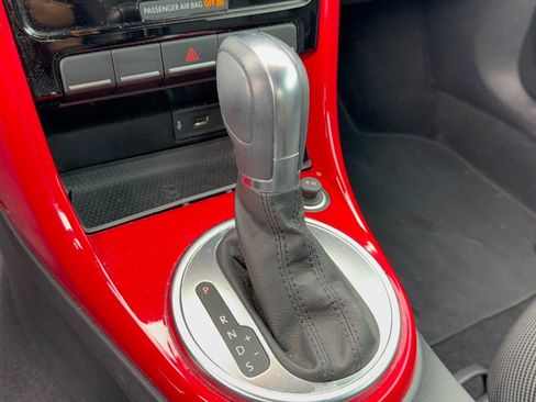 Used 2019 Volkswagen Beetle 2.0T S FWD image 21