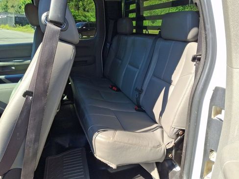 Used 2008 Chevrolet Silverado 3500 W/T AWD/4WD image 10