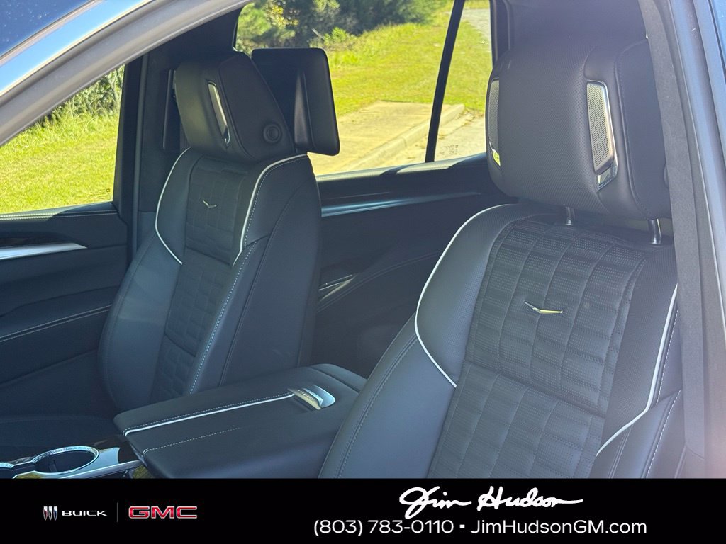 Certified 2026 Cadillac Escalade Platinum Luxury AWD/4WD image 19