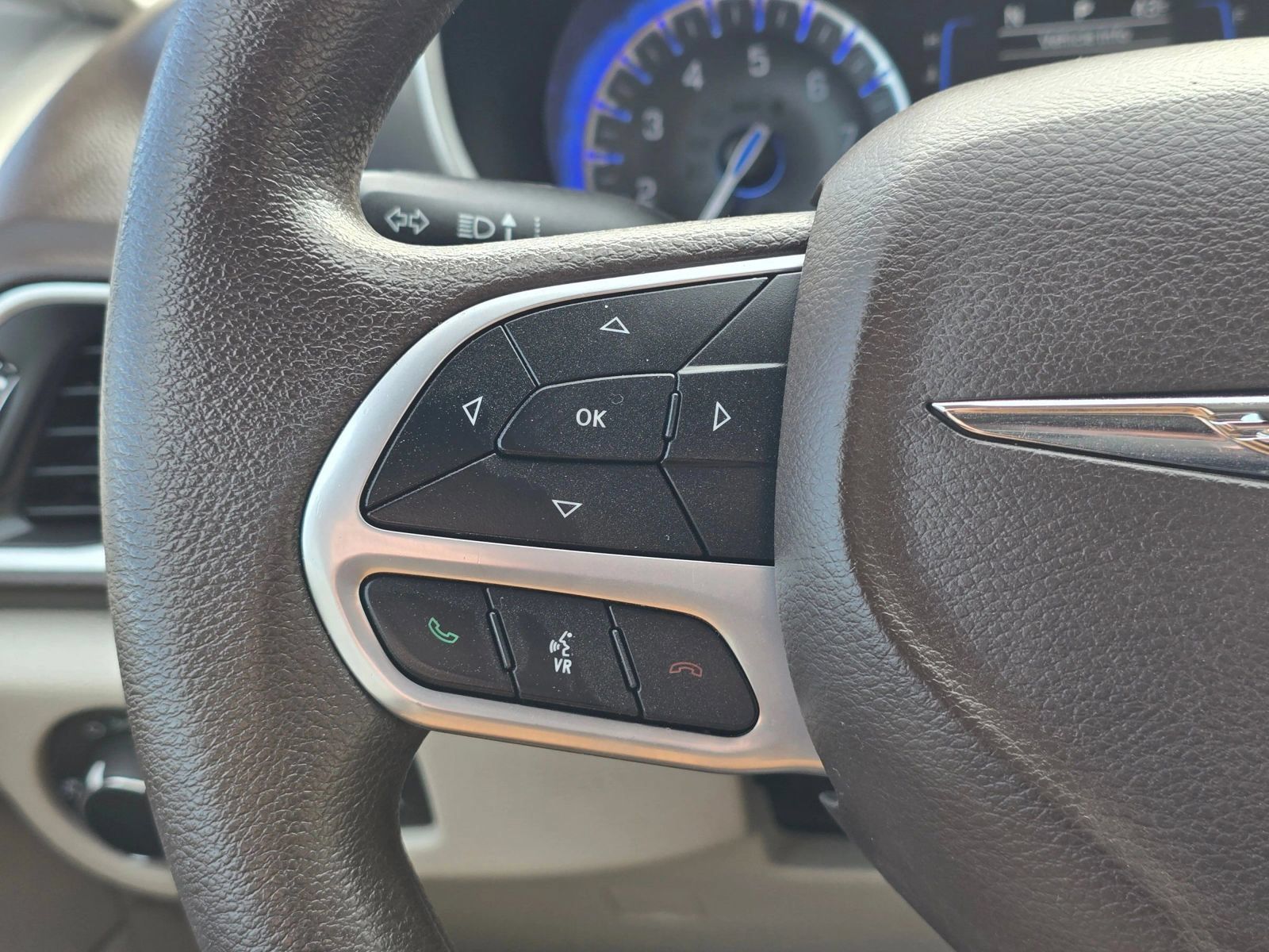 Used 2021 Chrysler Voyager Lxi FWD image 25