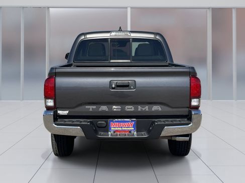 Used 2021 Toyota Tacoma SR5 RWD image 5
