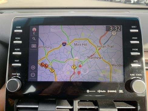 Used 2021 Toyota Avalon Limited w/ Advanced Safety Package image 24