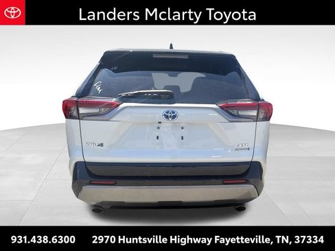 Used 2022 Toyota RAV4 XSE AWD/4WD image 4