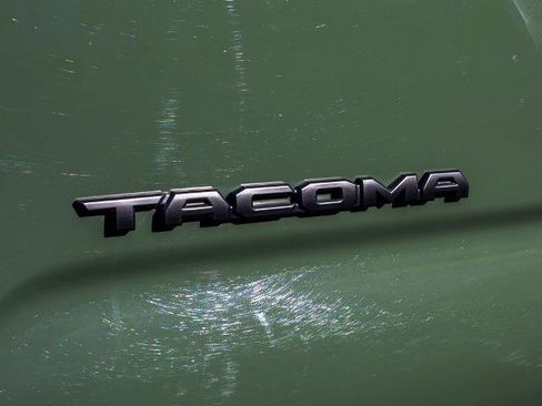 Used 2021 Toyota Tacoma TRD Off-Road image 10