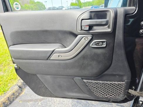 Used 2015 Jeep Wrangler Sport AWD/4WD image 30