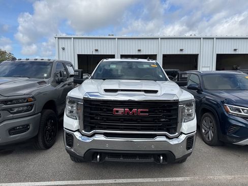 Used 2021 GMC Sierra 2500 4x4 Crew Cab w/ Gooseneck/5TH Wheel Package image 2