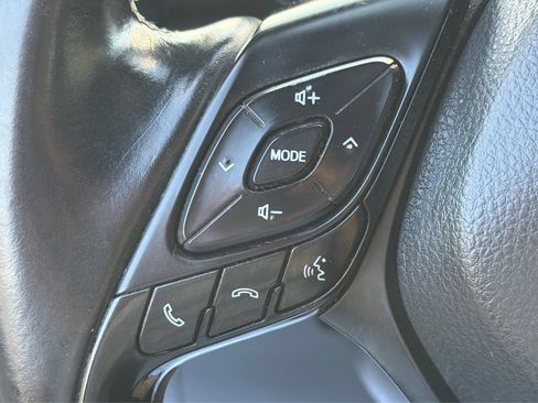 Used 2018 Toyota C-HR XLE FWD image 29
