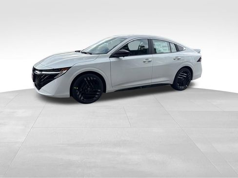 New 2026 Nissan Sentra SR w/ SR Premium Package FWD image 9